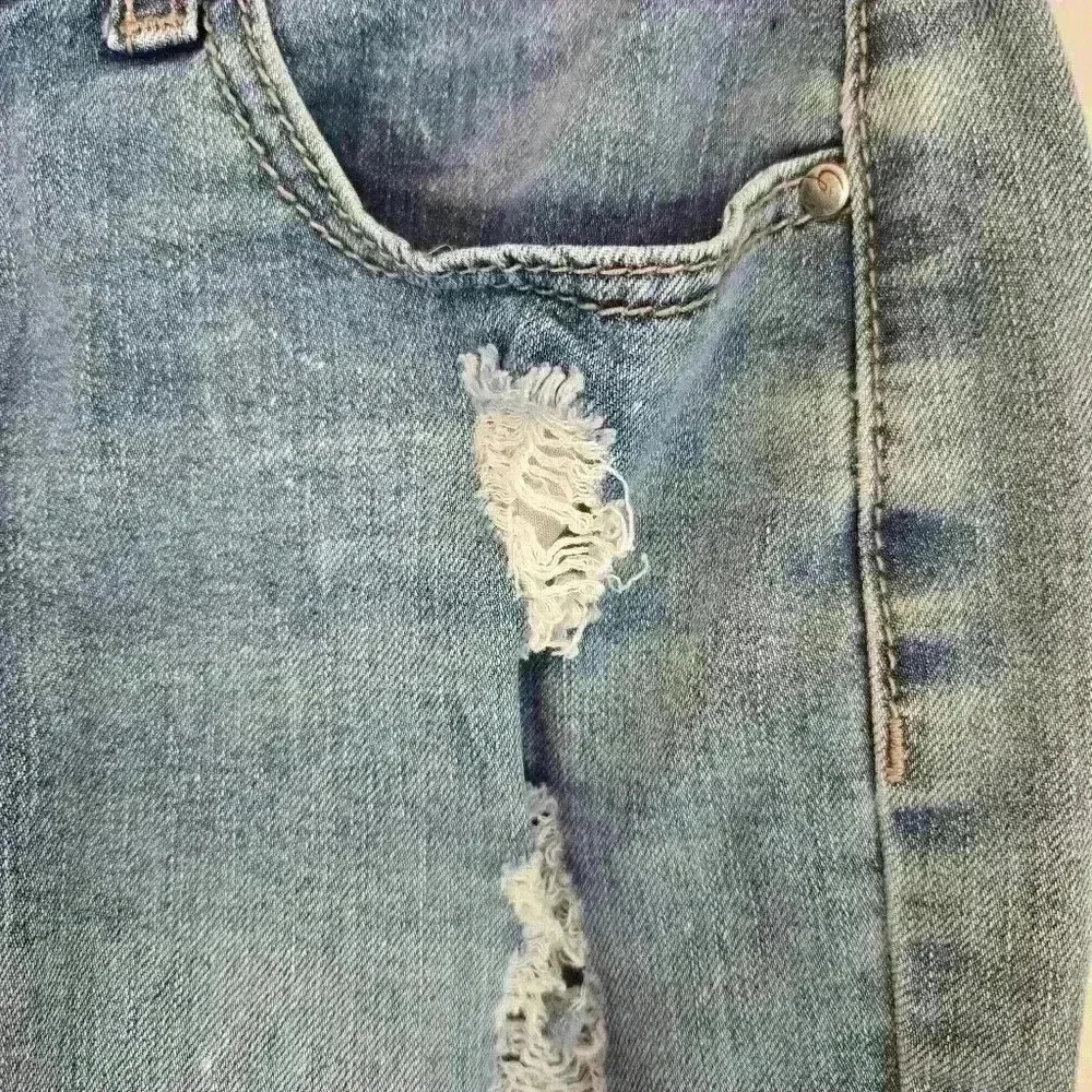 Earl Jeans Jean Shorts Women's Denim  Distressed Size 4 - Picture 3 of 8